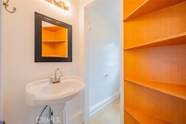 Detail Gallery Image 32 of 34 For 10404 Jardine Ave, Sunland,  CA 91040 - 2 Beds | 1 Baths
