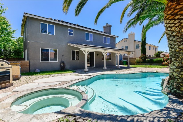 Detail Gallery Image 2 of 36 For 4631 W Avenue J4, Lancaster,  CA 93536 - 6 Beds | 3 Baths