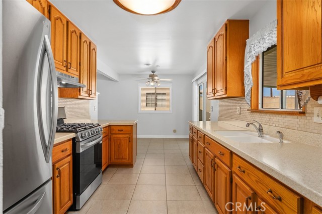 Image 12 of 39 For 8792 Grindlay