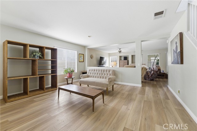 Detail Gallery Image 4 of 28 For 1542 Torbay Ct, Lancaster,  CA 93534 - 4 Beds | 2/1 Baths