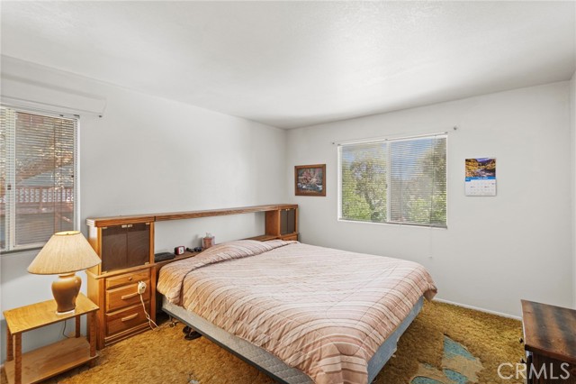 593 Clubhouse, Twin Peaks CA: https://media.crmls.org/medias/88cd2234-36b5-4578-a314-6e0c065a662d.jpg