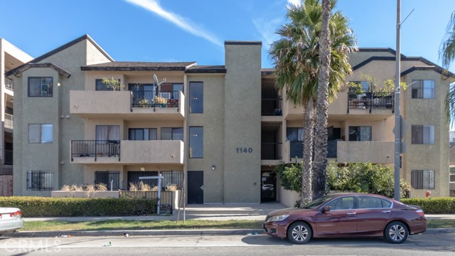 Detail Gallery Image 1 of 1 For 1140 Pacific Ave #16,  Long Beach,  CA 90813 - 1 Beds | 1/1 Baths