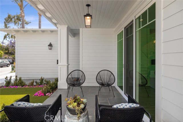 Nostalgic Curb Appeal in Charming Beach Manhattan Beach