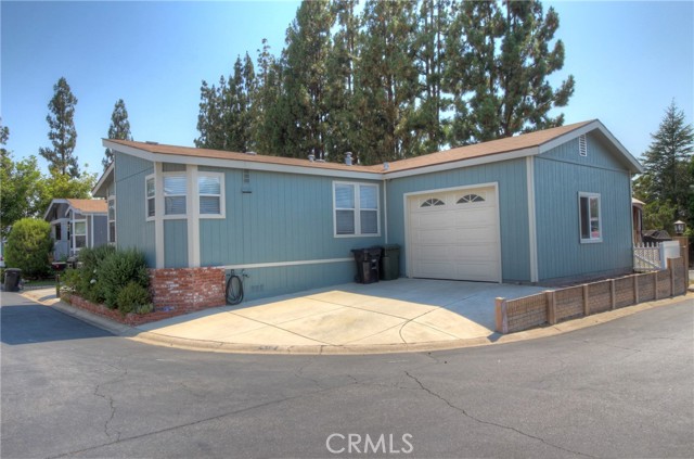 Detail Gallery Image 1 of 34 For 2851 Rolling Hills Dr #1,  Fullerton,  CA 92835 - 3 Beds | 2 Baths