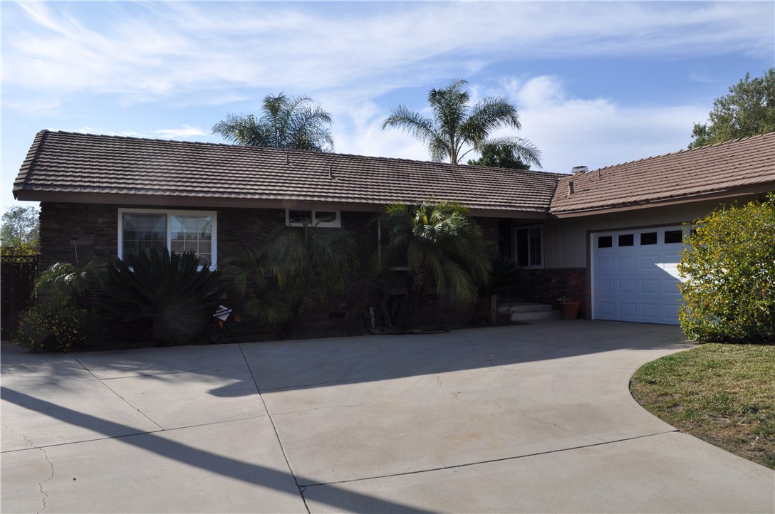 265 Comet Ave, Upland, CA 91786