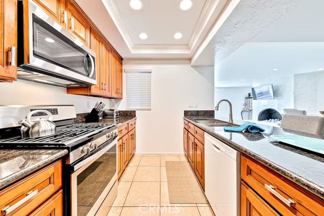 Detail Gallery Image 8 of 17 For 125 46th St a,  Newport Beach,  CA 92663 - 3 Beds | 2 Baths