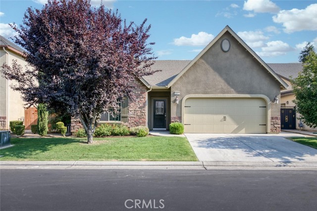 Detail Gallery Image 1 of 33 For 6808 W Lucas Dr, Fresno,  CA 93722 - 3 Beds | 2 Baths
