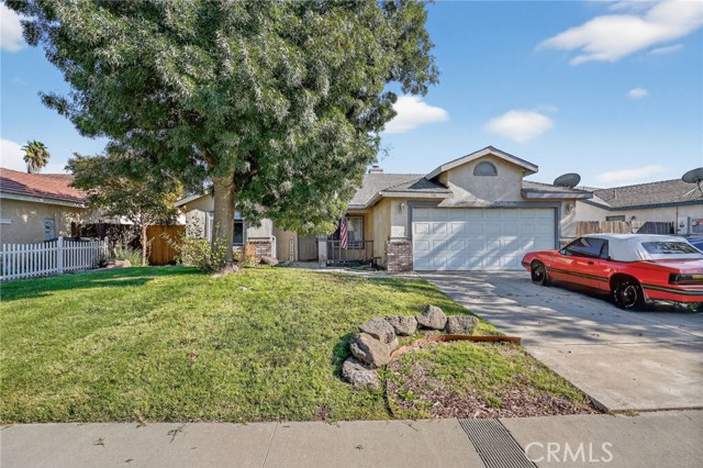 Detail Gallery Image 6 of 29 For 1133 Summer Field, Hanford,  CA 93230 - 3 Beds | 2 Baths