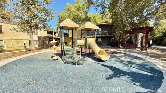 Detail Gallery Image 36 of 37 For 18350 Hatteras, Tarzana,  CA 91356 - 3 Beds | 2 Baths