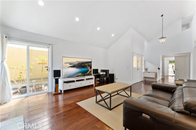 30052 Happy Sparrow Lane, Laguna Niguel CA: https://media.crmls.org/medias/88d1244f-7a5b-46b0-ba77-136d74416d2c.jpg