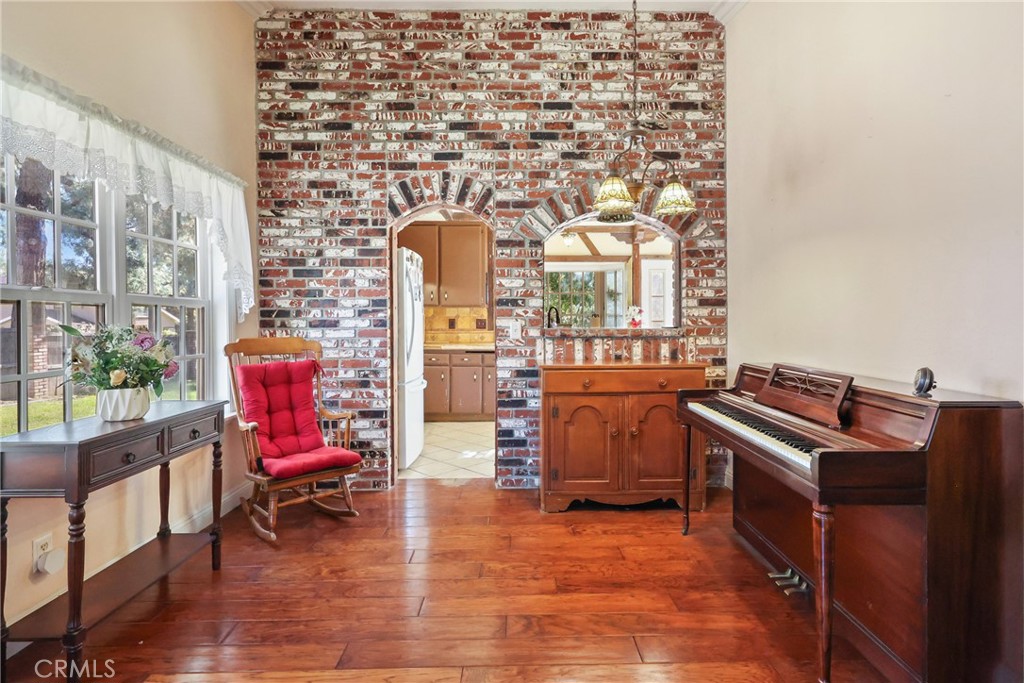 MLS #CV25268800 image #14