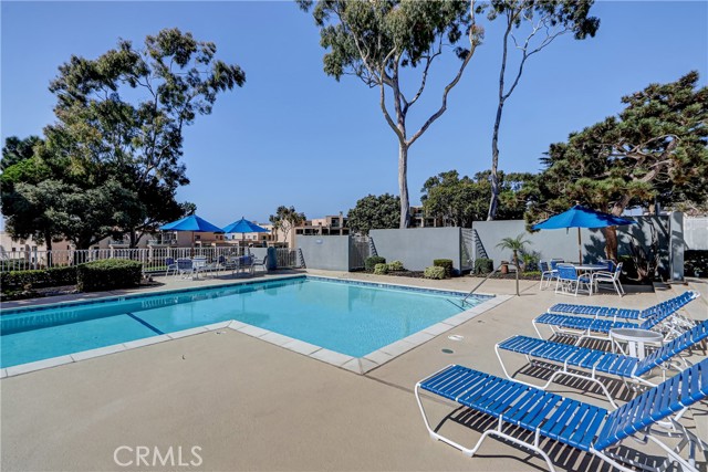 250 The Village #102, Redondo Beach, California 90277, 1 Bedroom Bedrooms, ,1 BathroomBathrooms,Residential,For Sale,The Village #102,SB25234286