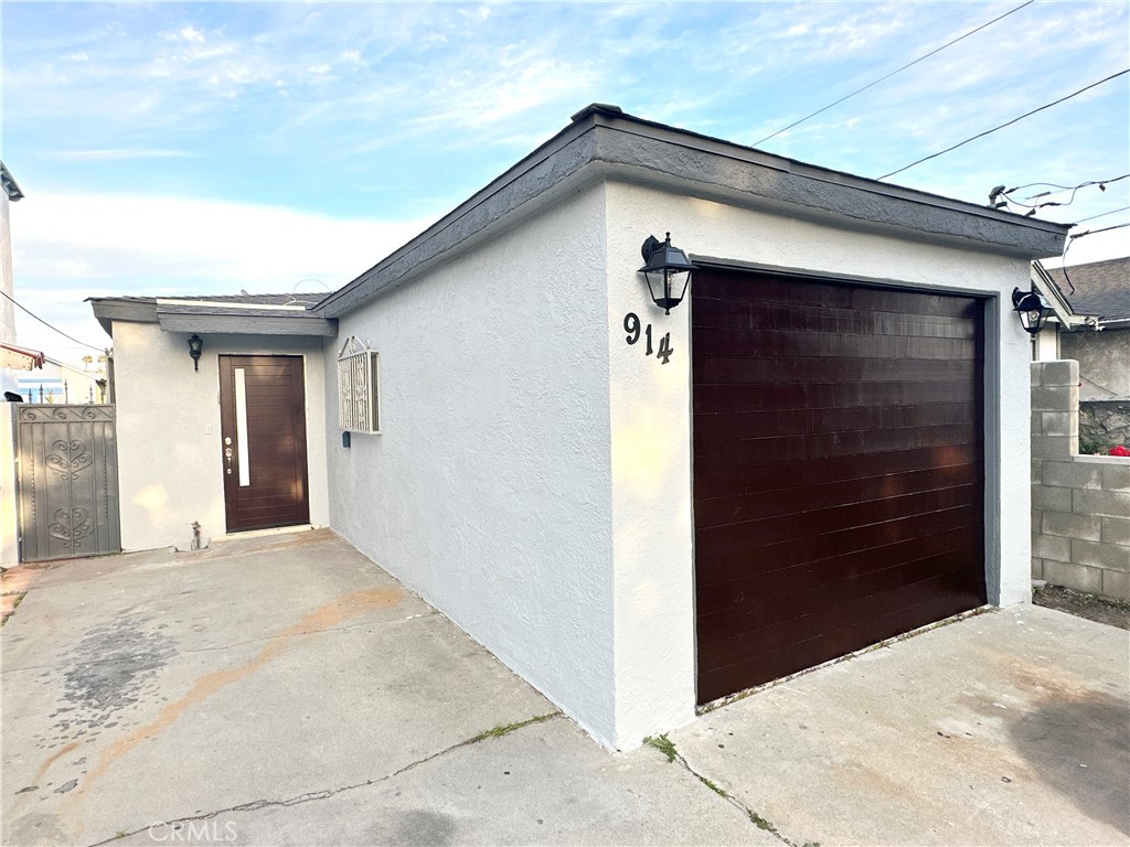 914 Bay View Avenue, Wilmington, CA 90744
