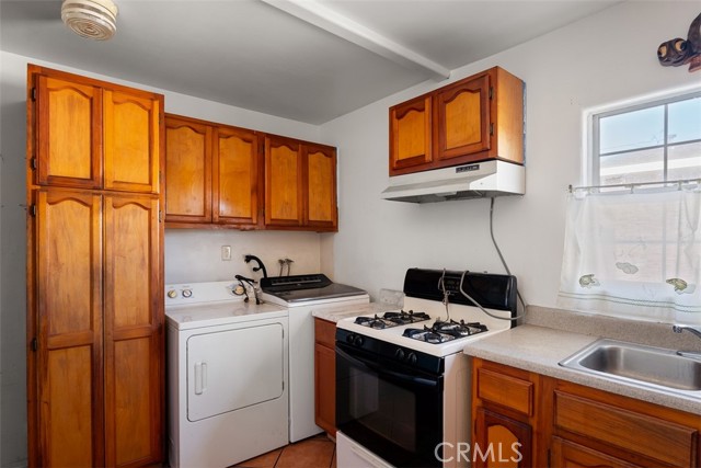 Detail Gallery Image 15 of 44 For 1343 S La Verne Ave, East Los Angeles,  CA 90022 - 2 Beds | 1 Baths