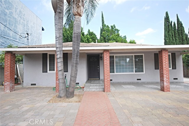 10622 Zelzah Avenue, Granada Hills CA: https://media.crmls.org/medias/88d45143-4ad2-4d19-b56c-d09e0ff6a301.jpg