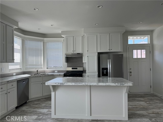 Detail Gallery Image 3 of 7 For 15621 Beach Bld #39,  Westminster,  CA 92683 - 2 Beds | 2 Baths