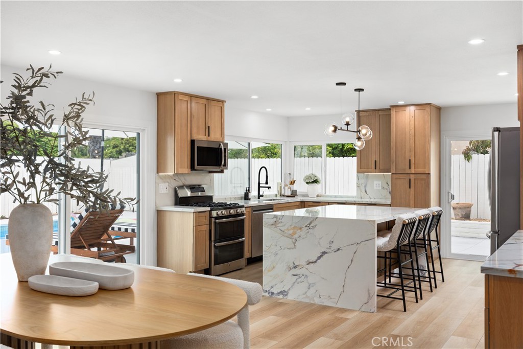 MLS #OC25274236 image #11