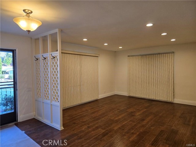 Detail Gallery Image 11 of 36 For 7053 Darnoch Way, West Hills,  CA 91307 - 3 Beds | 2 Baths