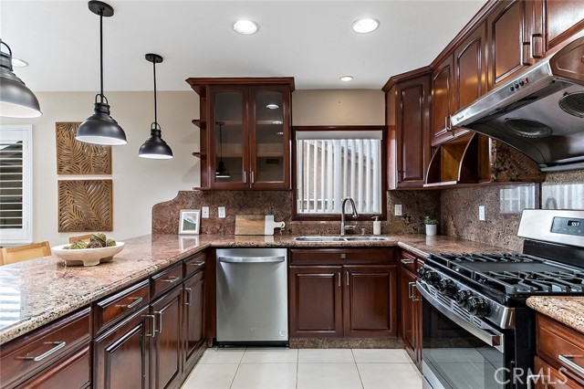 Detail Gallery Image 6 of 38 For 2720 E Melissa St, West Covina,  CA 91792 - 5 Beds | 3 Baths