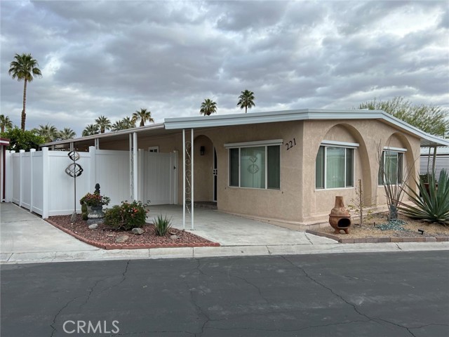 Detail Gallery Image 18 of 27 For 221 La Encina Dr, Palm Springs,  CA 92264 - 2 Beds | 2 Baths