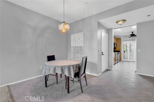 Detail Gallery Image 8 of 32 For 2538 W Macarthur, Unit E, Santa Ana,  CA 92704 - 2 Beds | 2 Baths