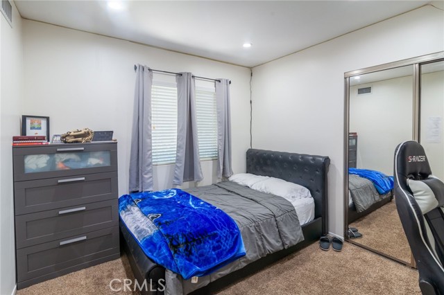 Image 12 of 34 For 10838 Burnet Avenue