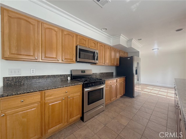 Detail Gallery Image 10 of 24 For 3898 Middleton Pl, Riverside,  CA 92505 - 4 Beds | 2/1 Baths