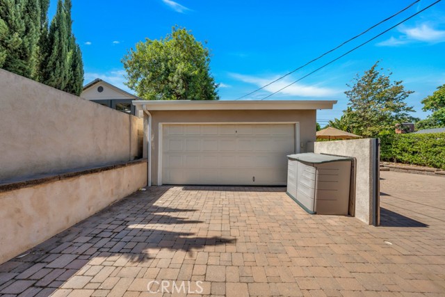 Detail Gallery Image 4 of 34 For 4401 Canoga Dr, Woodland Hills,  CA 91364 - 3 Beds | 3 Baths