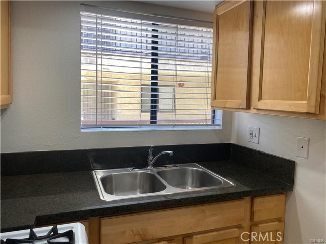 Detail Gallery Image 9 of 25 For 1022 Irving Ave #5,  Glendale,  CA 91201 - 2 Beds | 2/1 Baths