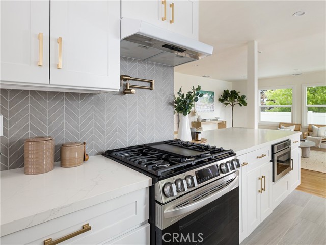 22105 Ellinwood Drive, Torrance CA: https://media.crmls.org/medias/88d8f168-2d16-4568-b3f8-e142059b8a22.jpg