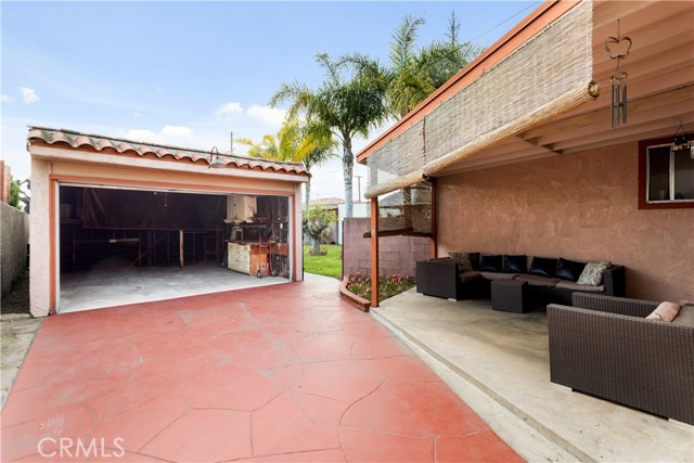 Garage & Side Patio