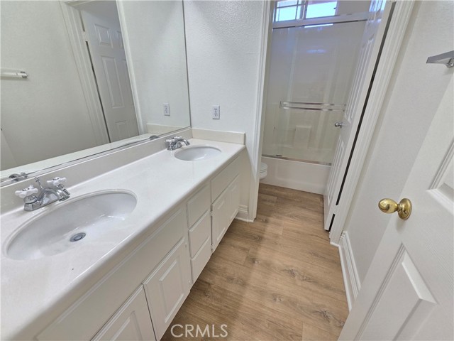 Detail Gallery Image 19 of 35 For 32921 Adelante St, Temecula,  CA 92592 - 5 Beds | 3 Baths