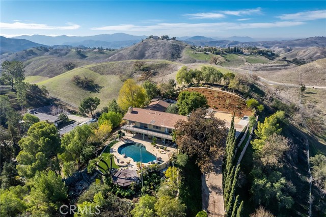 24971 KIT CARSON Road, Hidden Hills CA: https://media.crmls.org/medias/88db0871-01ee-4522-8acc-0bf1276c1099.jpg