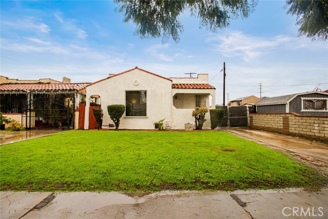 Detail Gallery Image 1 of 1 For 715 W 104th Pl, Los Angeles,  CA 90044 - 2 Beds | 1 Baths