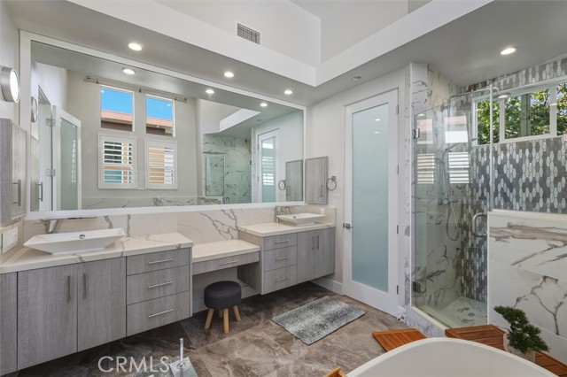 Detail Gallery Image 20 of 49 For 1729 Harriman Ln a,  Redondo Beach,  CA 90278 - 4 Beds | 3/1 Baths