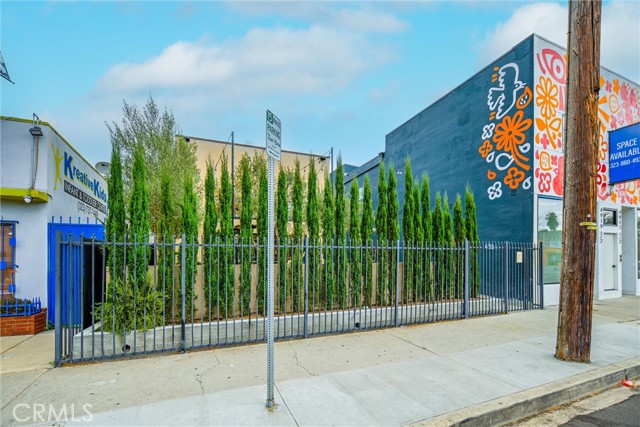 4427 Exposition Boulevard, Los Angeles CA: https://media.crmls.org/medias/88dbc425-3848-4159-81b3-f7b54e8a01d6.jpg