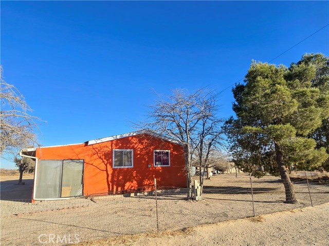 Detail Gallery Image 2 of 18 For 10144 Fetters St, Mojave,  CA 93501 - 3 Beds | 2 Baths
