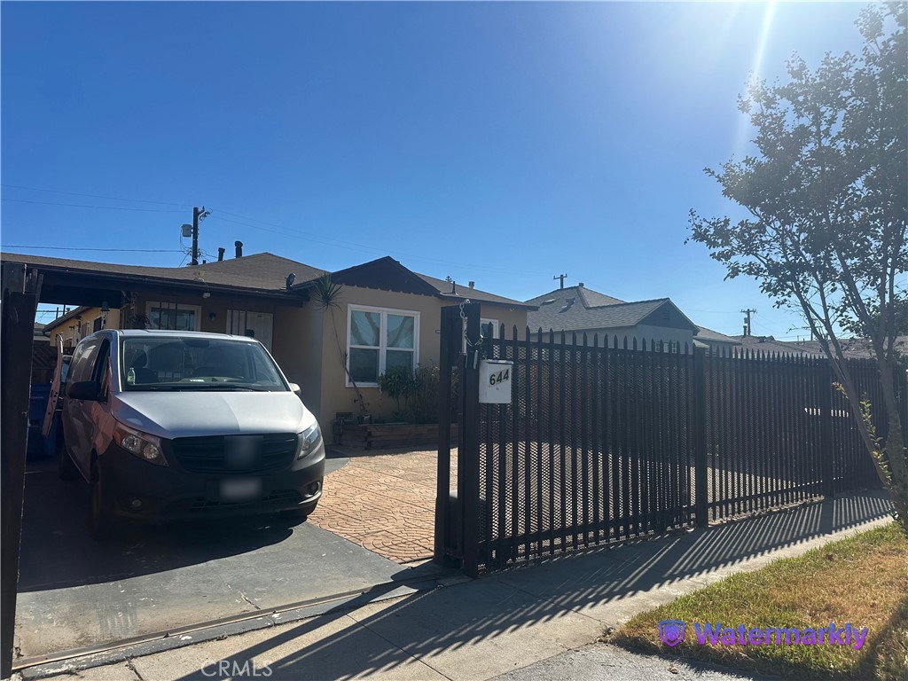 644 E 88th Place