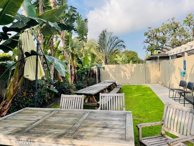 Detail Gallery Image 16 of 16 For 17092 Emerald #4,  Huntington Beach,  CA 92647 - 1 Beds | 1 Baths