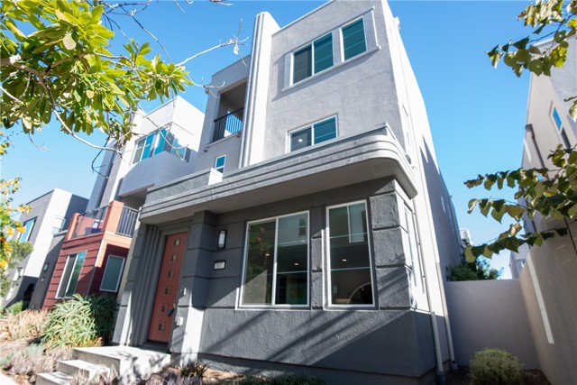 167 Tenor, Irvine CA: https://media.crmls.org/medias/88dda97f-7f14-41c2-86c1-2db6e461d1f9.jpg