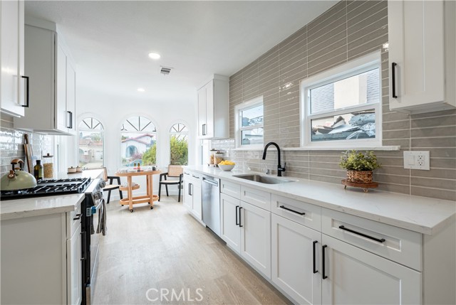 1818 W 79th Street, Los Angeles CA: https://media.crmls.org/medias/88ddb3a5-bcf7-4c09-8140-d82cb89393e5.jpg
