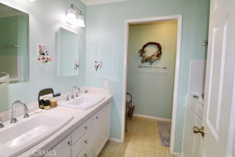 MLS #OC25238608 image #42