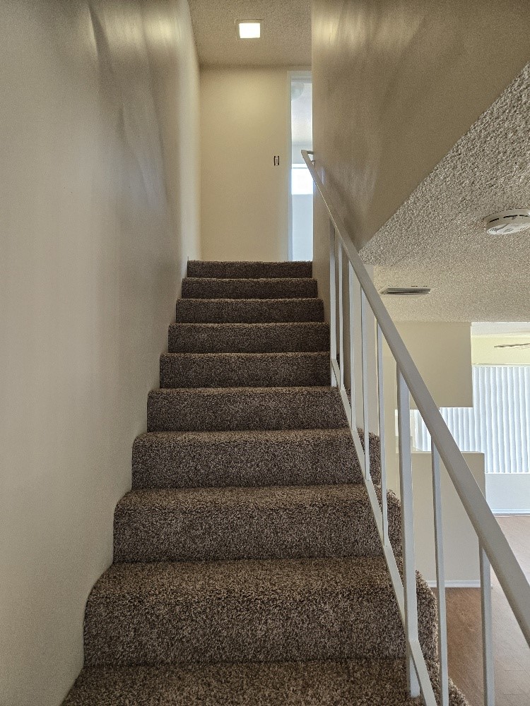 Detail Gallery Image 8 of 11 For 563 E Colorado Ave a,  Glendora,  CA 91740 - 2 Beds | 1/1 Baths