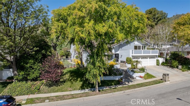27093 Esward Drive, Calabasas CA: https://media.crmls.org/medias/88dfe890-c318-427b-b050-6b99e4326853.jpg