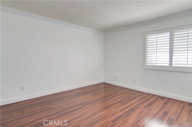 8566 Fallbrook Circle, Huntington Beach CA: https://media.crmls.org/medias/88e05a71-a459-4cd5-b79e-fe0e85bf21d7.jpg