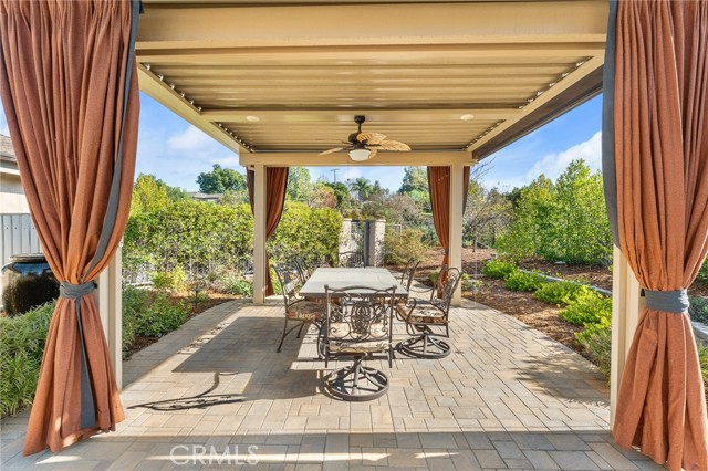 1632 Country Club Drive, Redlands CA: https://media.crmls.org/medias/88e0c3c2-a615-4714-b137-84e2e10f70ec.jpg