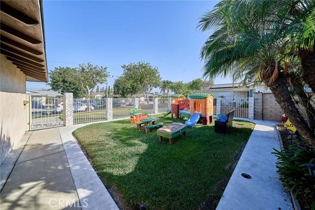 18726 La Guardia Street, Rowland Heights CA: https://media.crmls.org/medias/88e197f4-0c1a-4fc3-914e-7349dd245c74.jpg