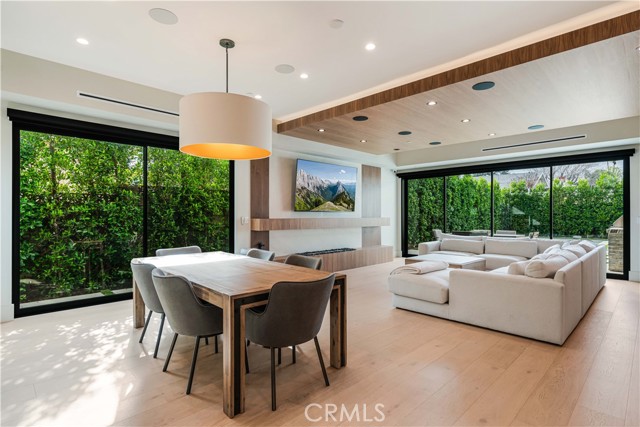 Detail Gallery Image 5 of 46 For 5075 Enfield, Encino,  CA 91316 - 4 Beds | 5 Baths