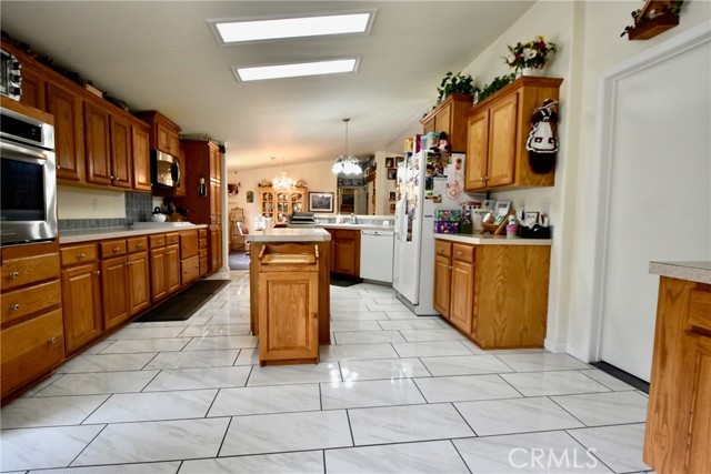 38727 State Highway 96, Klamath River CA: https://media.crmls.org/medias/88e3fdcf-7839-480a-bdd3-e34569fbc25f.jpg