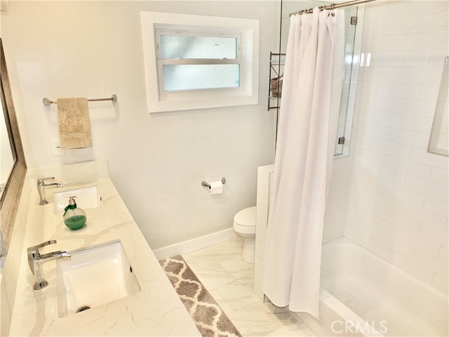 Detail Gallery Image 14 of 42 For 3500 Rose Ave, Long Beach,  CA 90807 - 4 Beds | 2/1 Baths